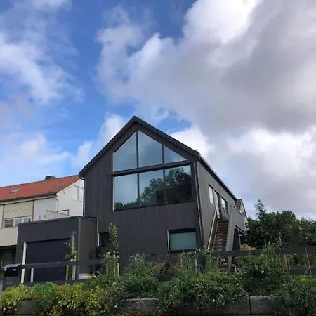 Moderne Arkitekttegnet Hus Naert Sentrum, Ons *