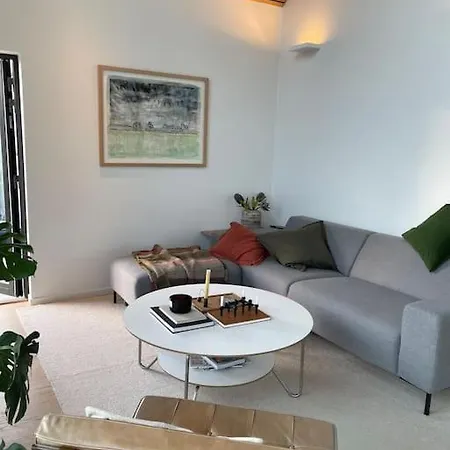 Moderne Arkitekttegnet Hus Naert Sentrum, Ons * Stavanger