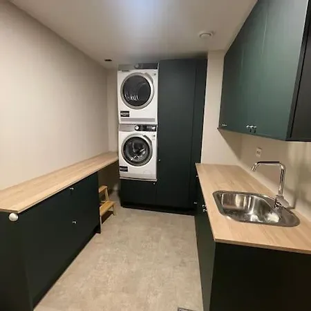 Moderne Arkitekttegnet Hus Naert Sentrum, Ons Dom wakacyjny *