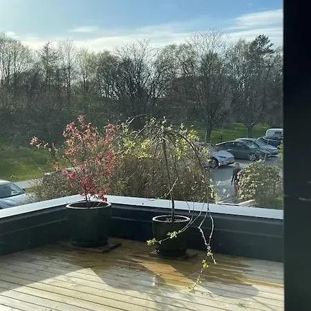 Moderne Arkitekttegnet Hus Naert Sentrum, Ons Nyaraló