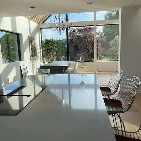 Moderne Arkitekttegnet Hus Naert Sentrum, Ons Dom wakacyjny *